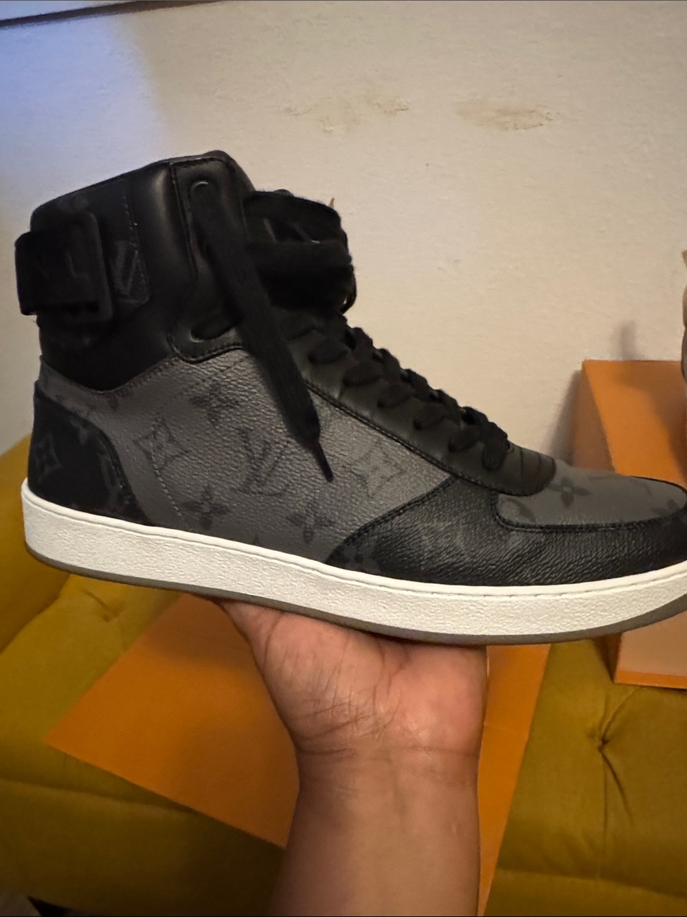 Louis Vuitton, Black High-Top Men's Sneaker with Monogram Detail